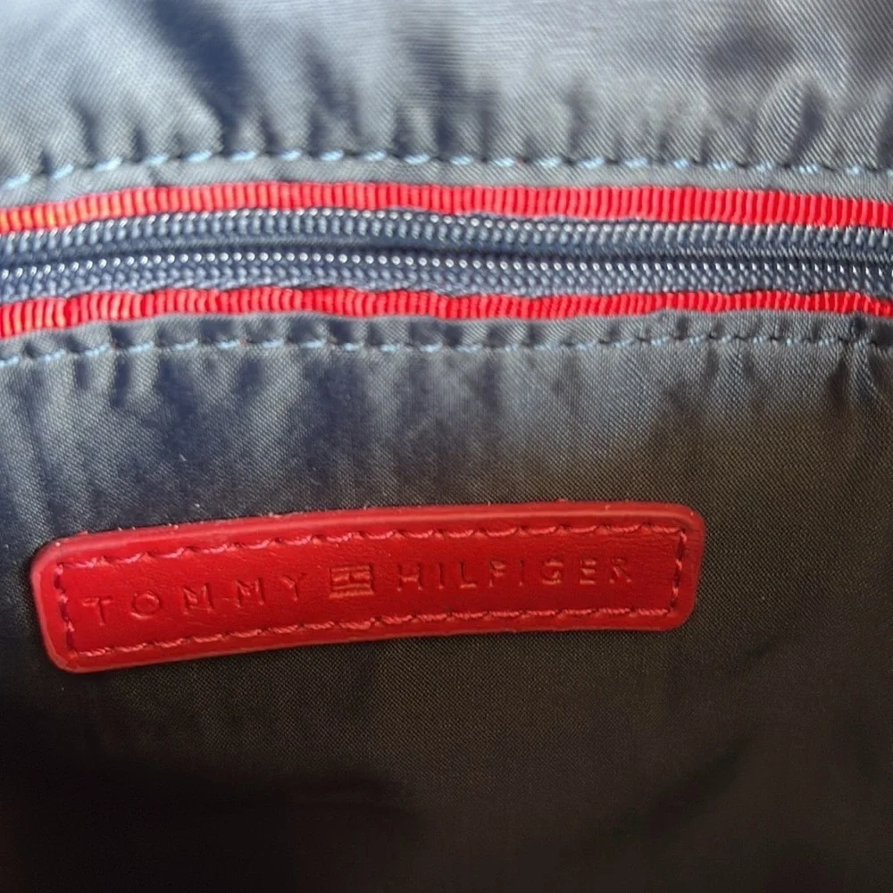 Tommy Hilfiger sleek versatile